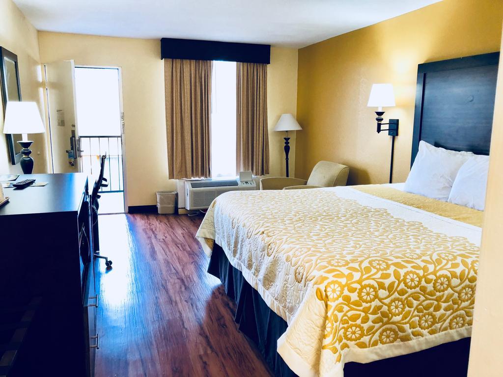 Days Inn By Wyndham Madison Zewnętrze zdjęcie