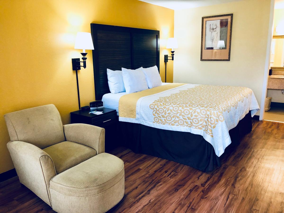 Days Inn By Wyndham Madison Zewnętrze zdjęcie