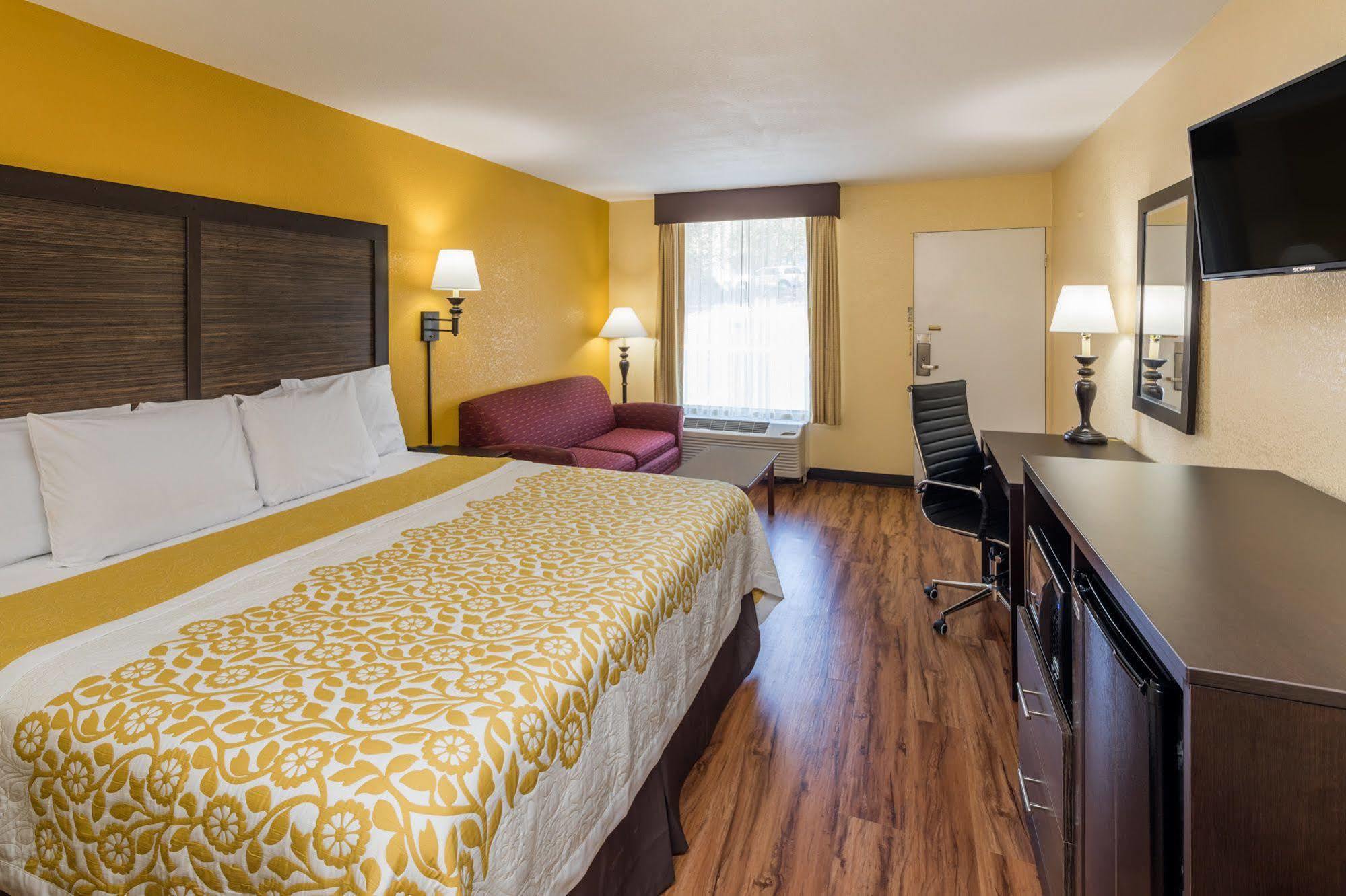 Days Inn By Wyndham Madison Zewnętrze zdjęcie