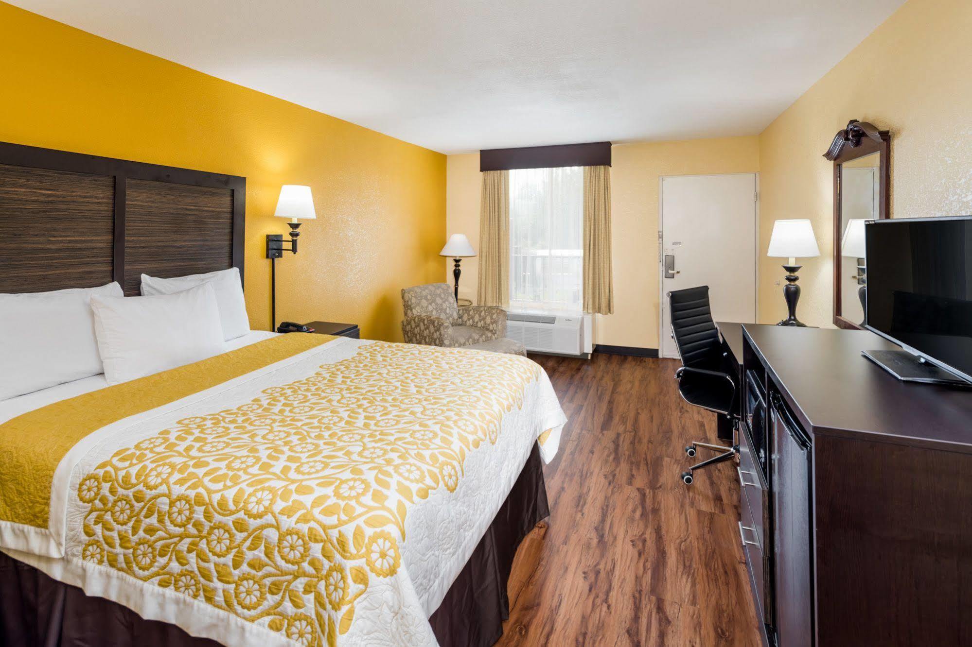 Days Inn By Wyndham Madison Zewnętrze zdjęcie
