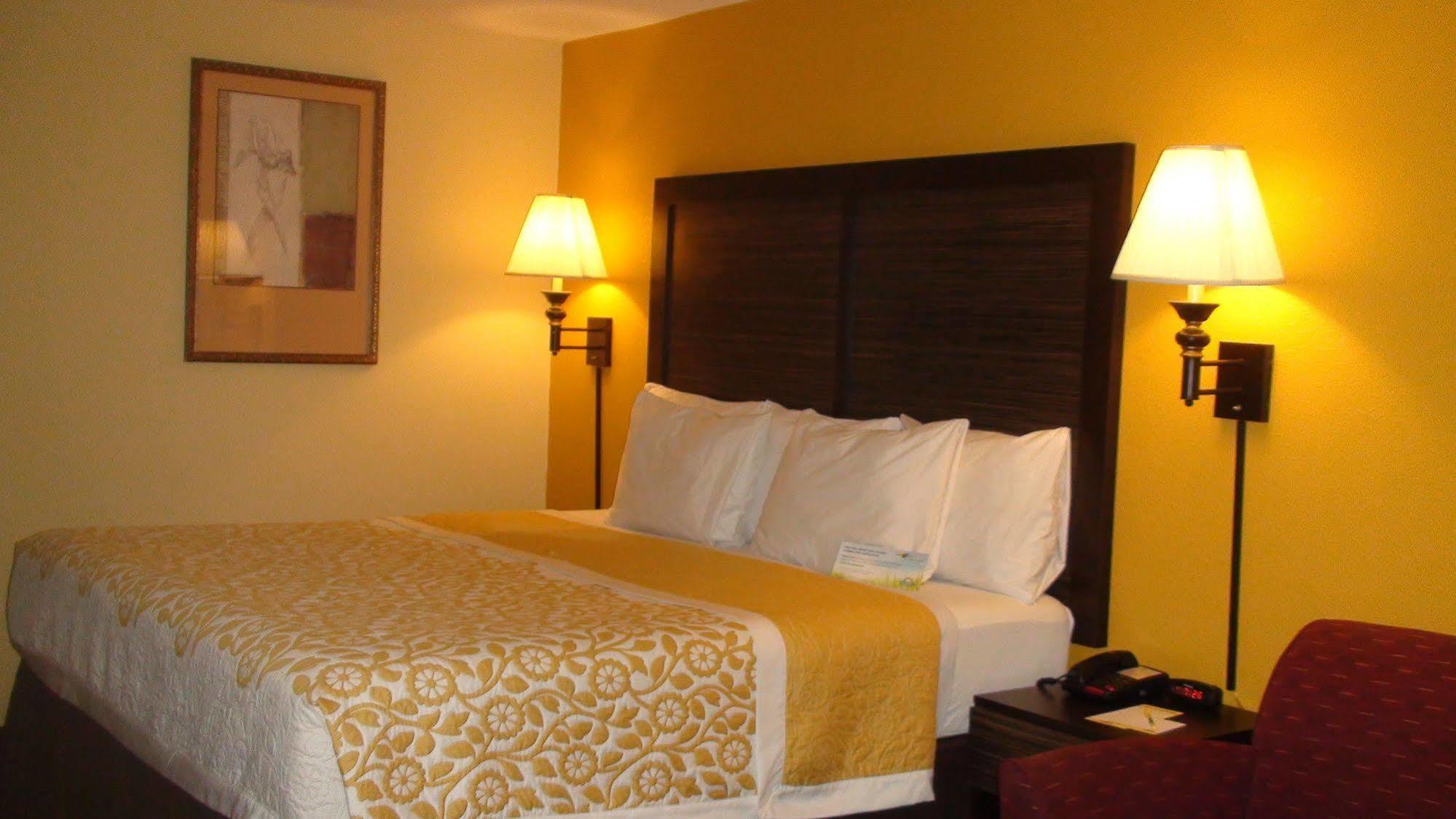 Days Inn By Wyndham Madison Zewnętrze zdjęcie